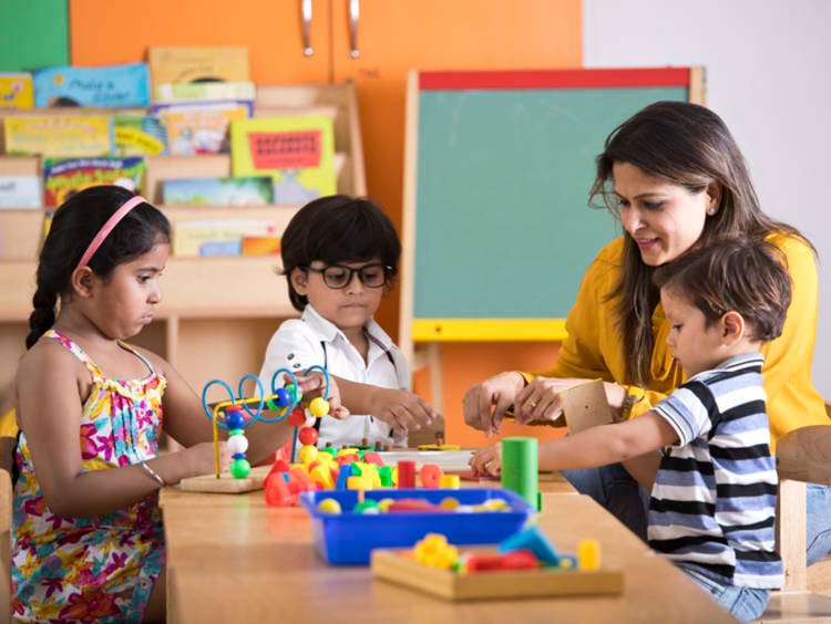 What is Montessori Training Course?