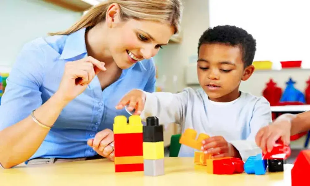 Montessori Assistant Teacher Duties