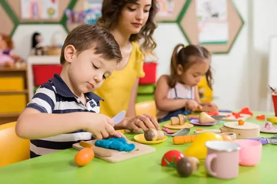 What is the Qualification of Preschool Teacher?