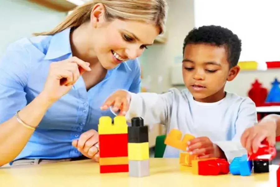 Montessori Training Teacher