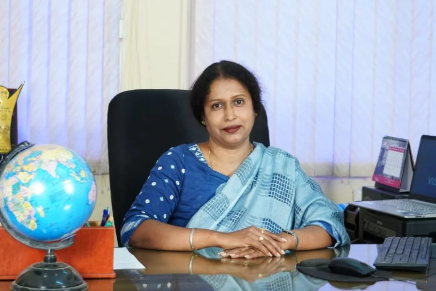 Online Management in Education Courses